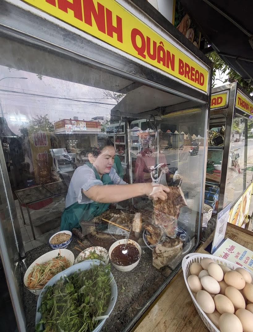 Bread shop / banh mi Thanh Quan