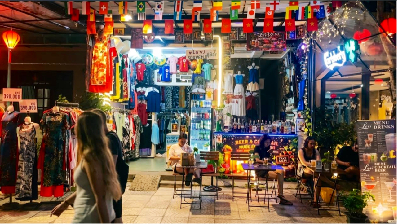 Lavi Souvenir & Bar